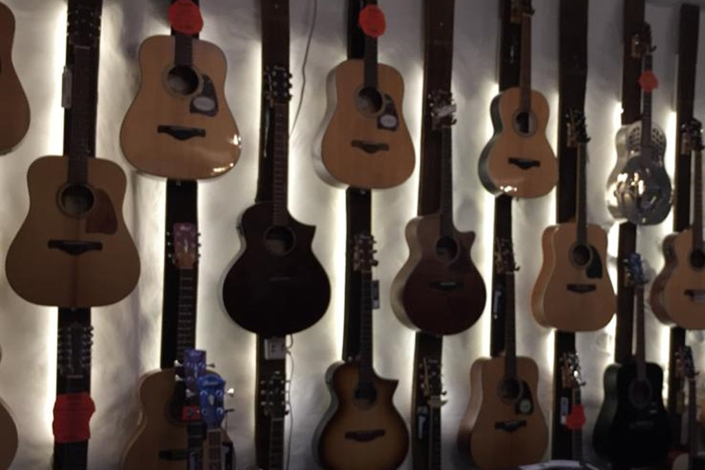 Akustik Bässe