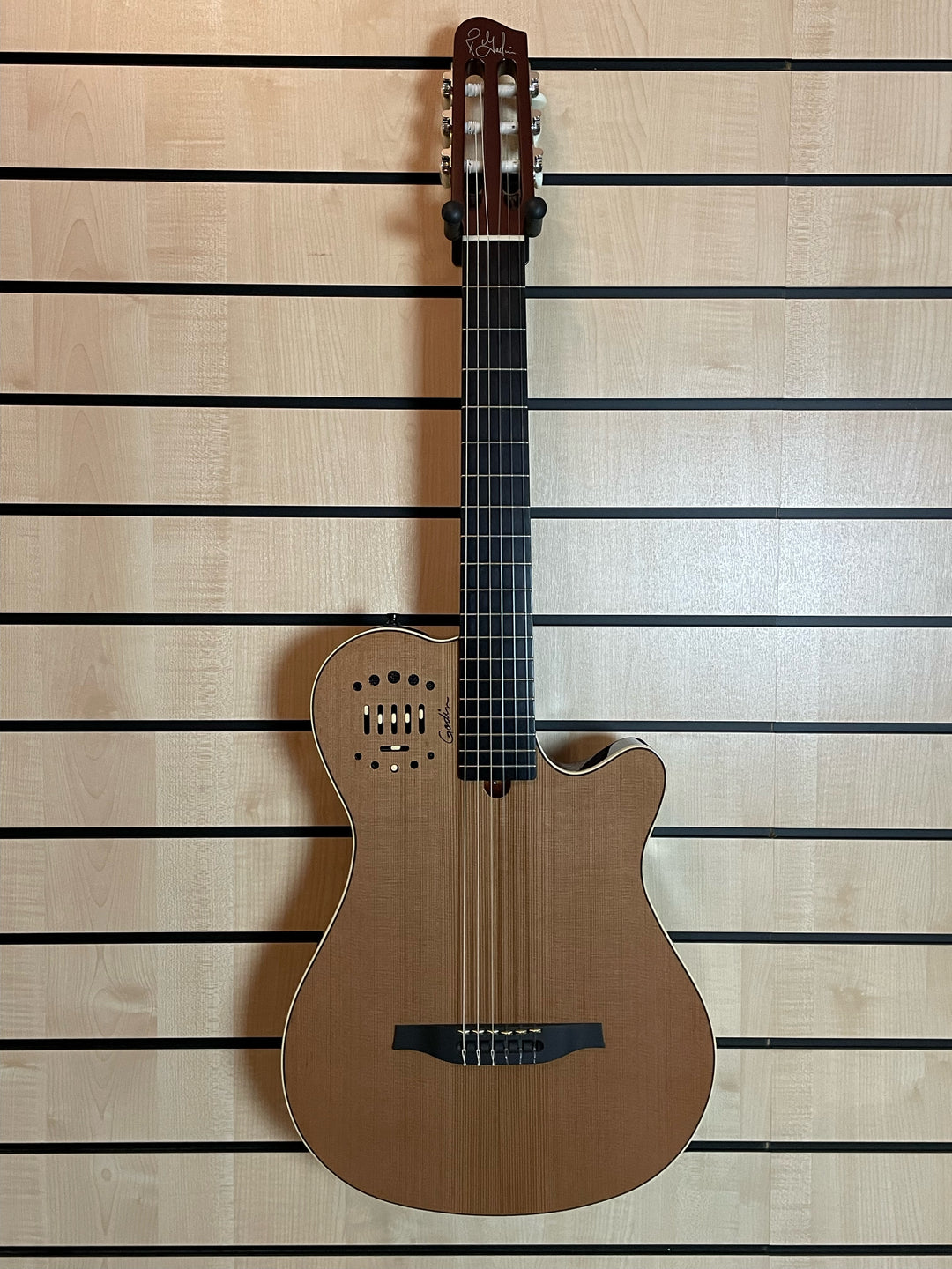 Godin Multiac Grand Concert Deluxe Klassikgitarre – cream-music.shop