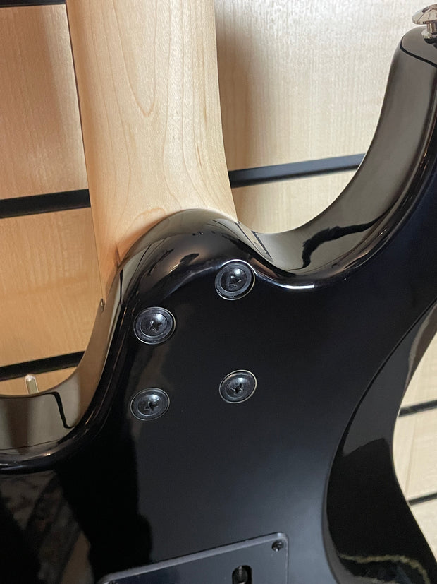 Ibanez AZES40-BK AZ Essentials E-Gitarre