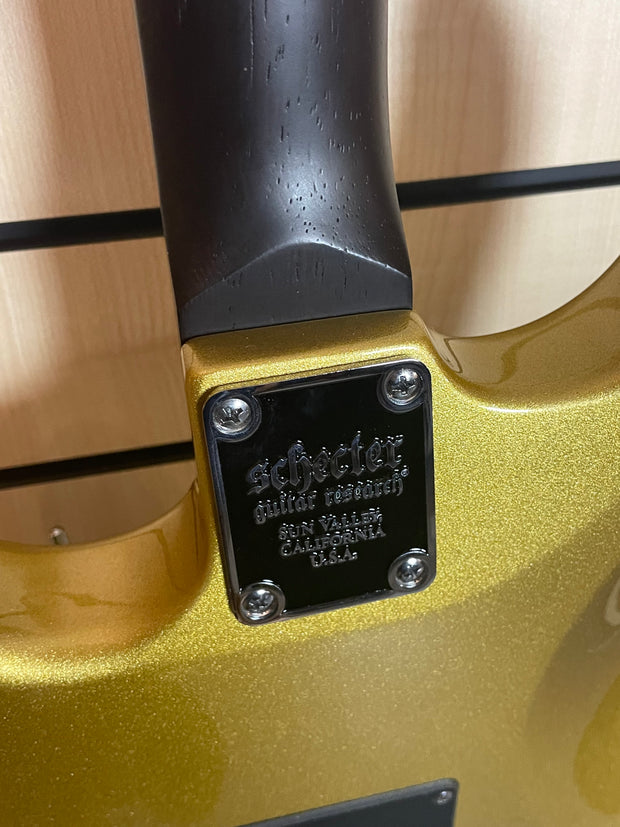 Schecter Nick Johnston 10th Anniversary Traditional HSS Atomic Saffron E-Gitarre