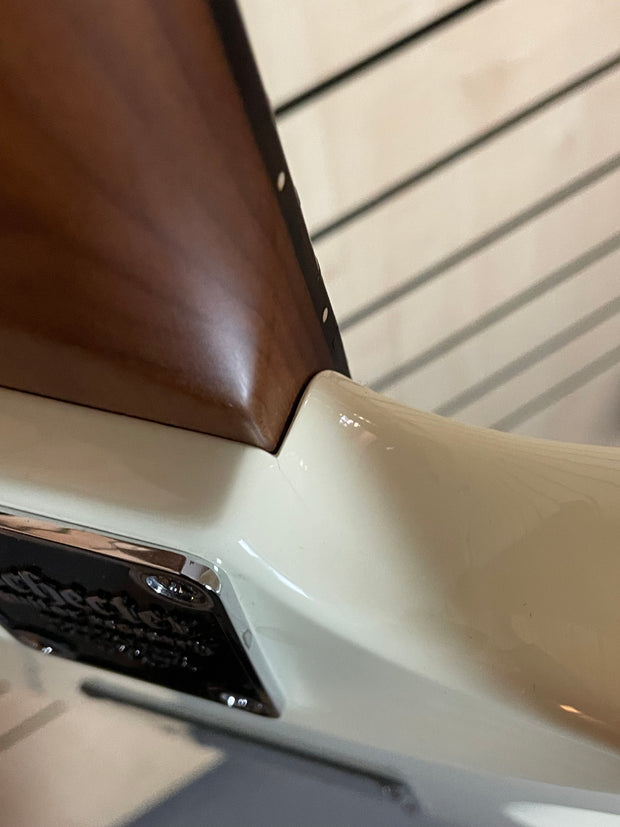 Schecter Nick Johnston Traditional HSS Atomic Snow E-Gitarre B-Ware