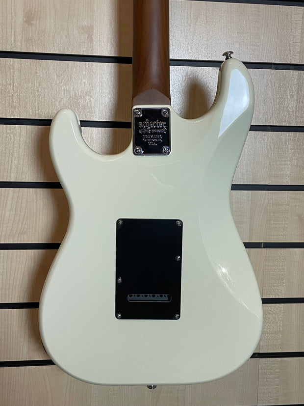 Schecter Nick Johnston Traditional HSS Atomic Snow E-Gitarre B-Ware