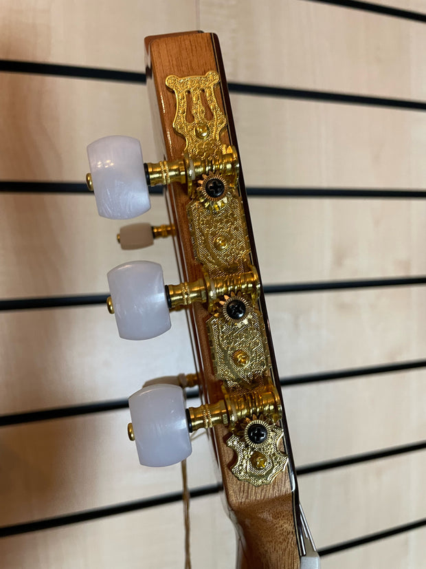 Admira Artesania A10 Klassikgitarre