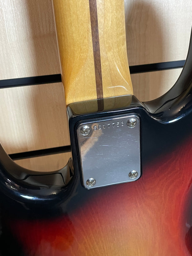 Squier 1983/1984 MIJ SQ Precision 3TS E-Bass