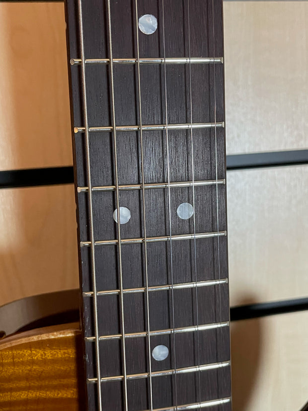B&G Little Sister Crossroads Cut P90 5A Flamed Maple Honey Burst E-Gitarre