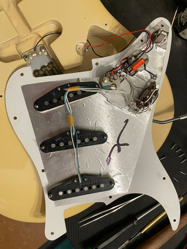 Fender 1983 Dan Smith Stratocaster MN Blonde E-Gitarre Inkl. Koffer gebraucht