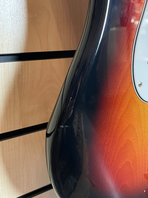 Squier 1983/1984 MIJ SQ Precision 3TS E-Bass