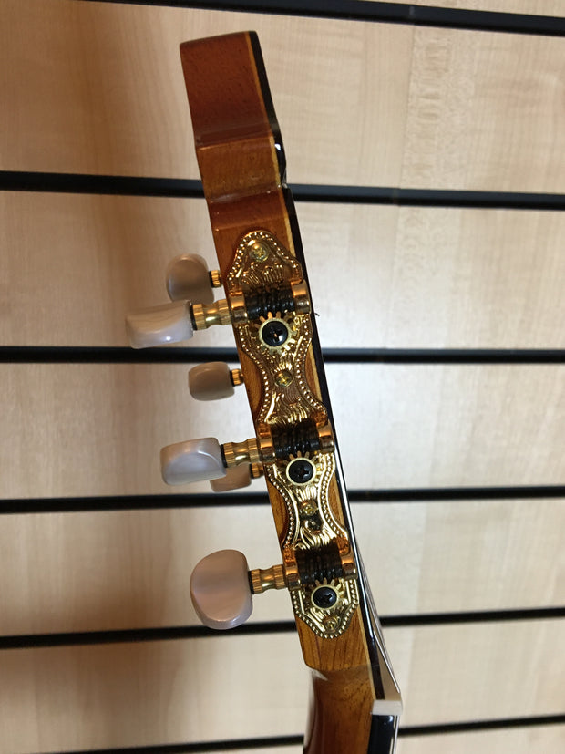 Juan Hernandez Estudio Cedro Cut Klassikgitarre