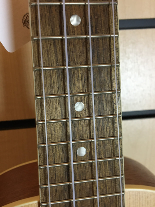 Islander SMC-4 Fichte Mahagoni Concert Ukulele
