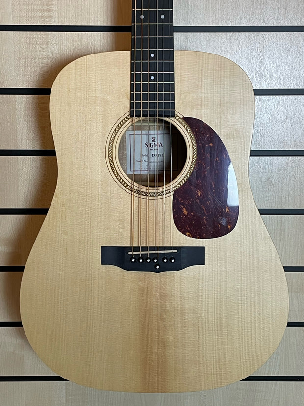 Sigma DM7E 7-Saiter Westerngitarre