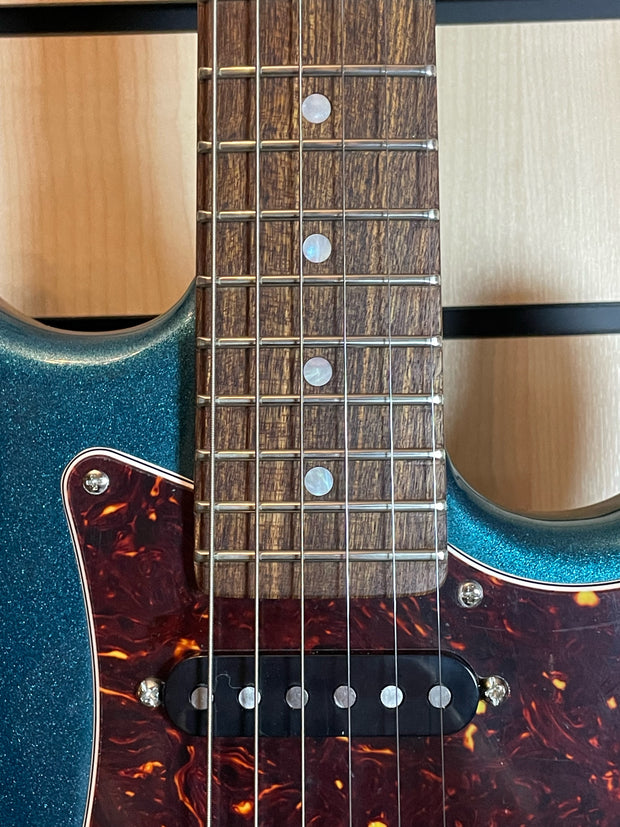 G&L Legacy SSS CR EMB E-Gitarre