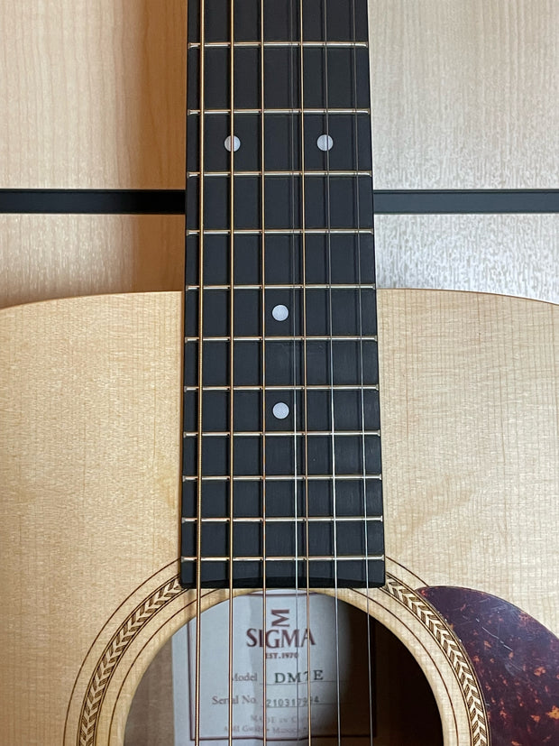 Sigma DM7E 7-Saiter Westerngitarre