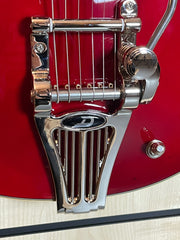 Duesenberg Starplayer TV DLX Radiator Tremola Crimson Red E-Gitarre B-Ware